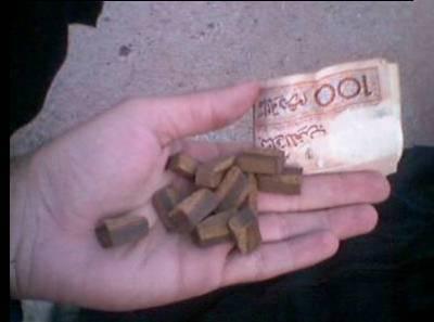 100